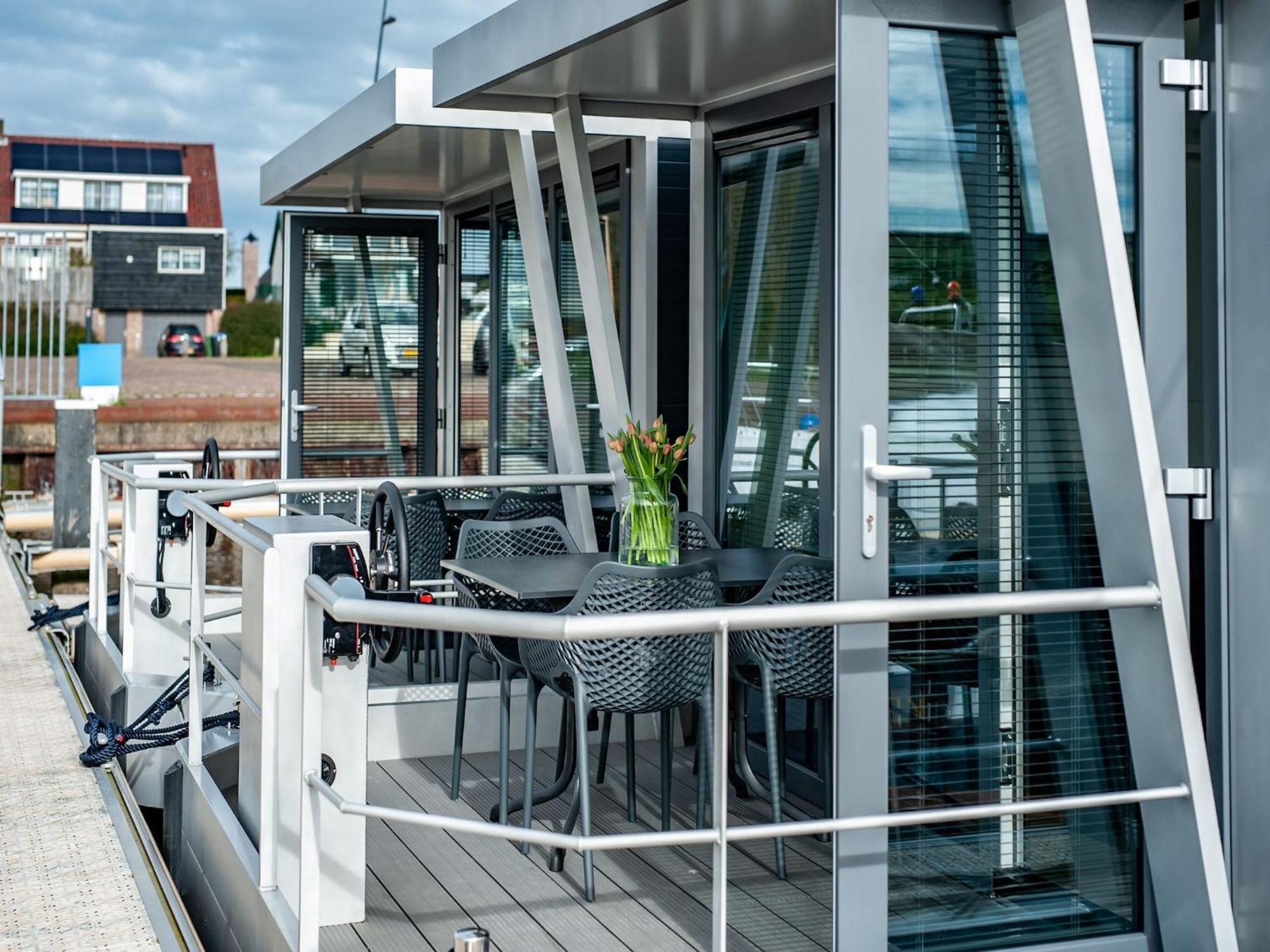 Waterlodge Blue Lagoon On A Jetty For 4 People Kamperland Exteriér fotografie